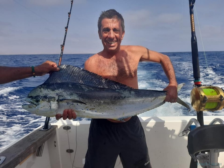Charter de pesca Pichón